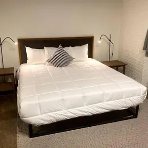 https://3e-spacious-close-to-pitt-cmu-carlow-sleeps-4.hotels-in-pittsburgh.com